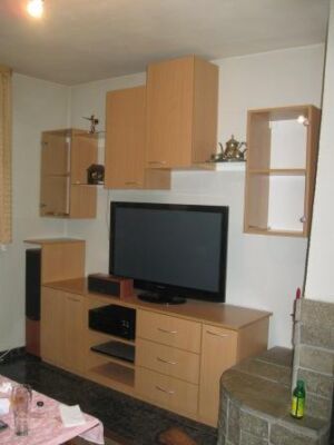 Тв секция Бук и стъкло