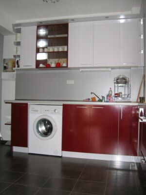 Кухня гланц Живани