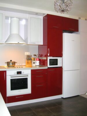 Кухня гланц Живани