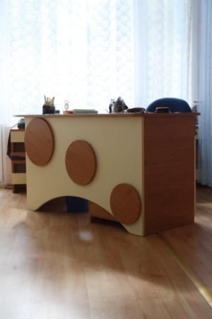 Бюро с декоративни елементи - Image 3