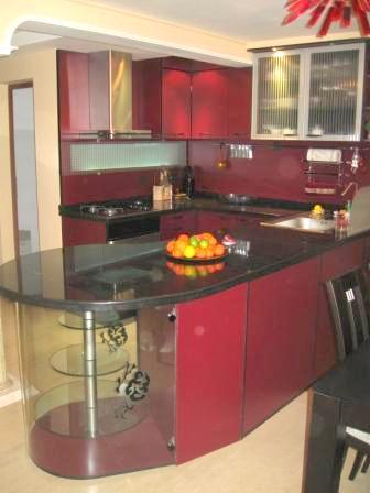 Кухня по поръчка Винено очарование