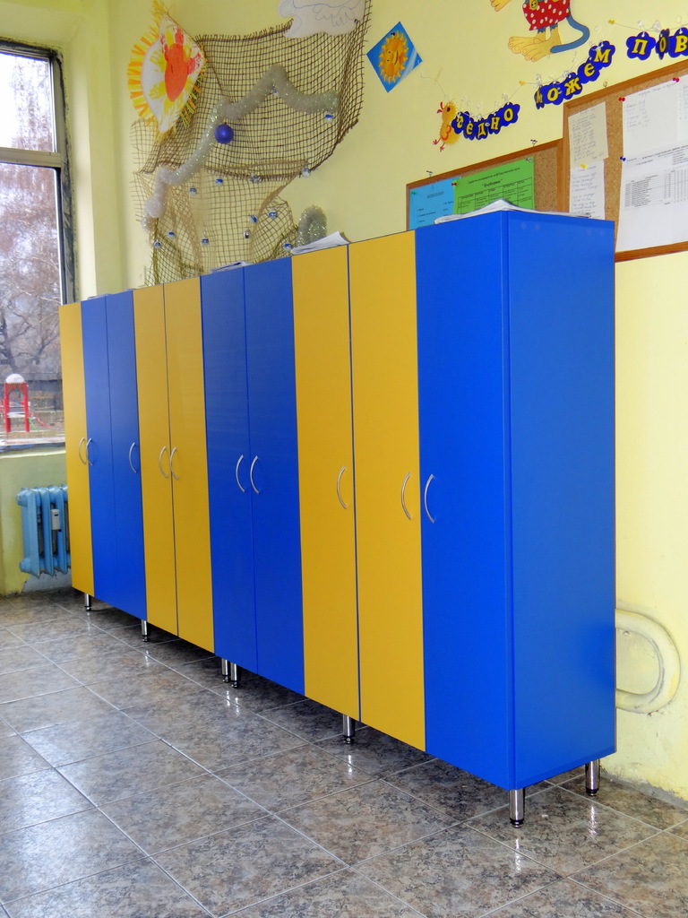 Шкафчета на метални крачета - Image 2