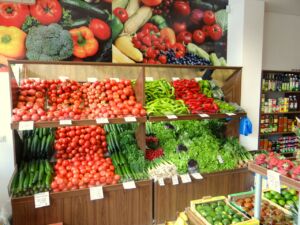 Обзавеждане за магазин "Fresh"