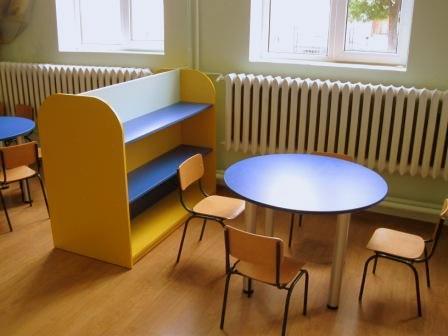 Шкаф за занималня Теменужки