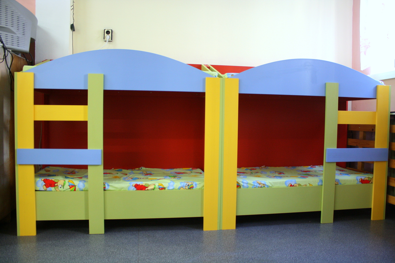 Двуетажно детско легло