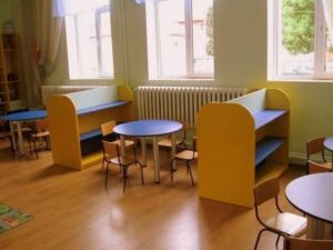 Шкаф за занималня Теменужки