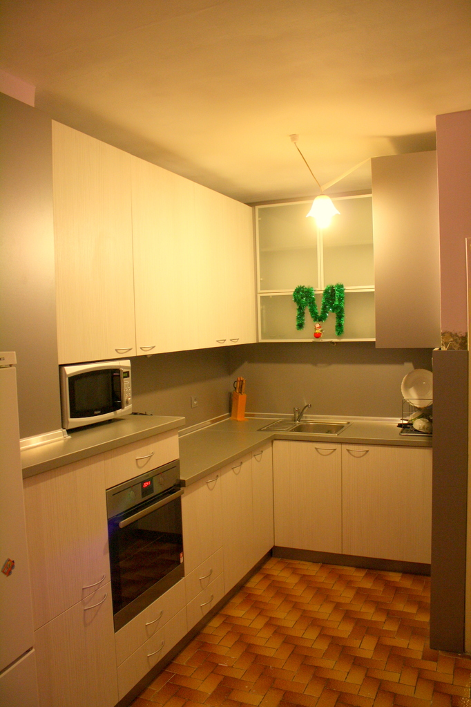 Кухня по поръчка Бреза