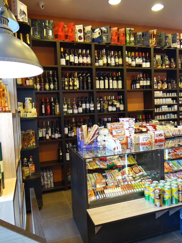 Обзавеждане на магазин за алкохол и цигари - Image 3