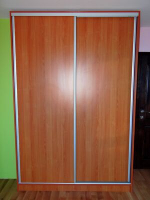 Гардероб с плъзгащи се врати Череша Гардероб с плъзгащи се врати Череша