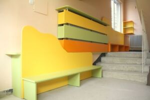 Детски пейки с облегалка