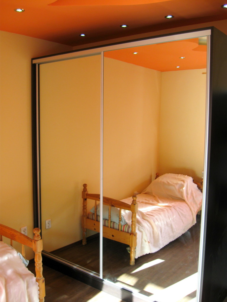 Градероб Огледален свят