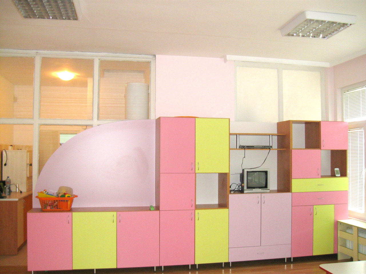 Дидактичен секционен шкаф Пролетно настроение - Image 4